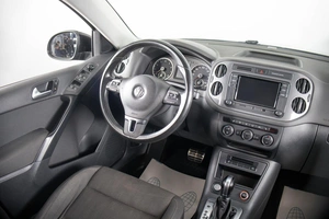 Внедорожник Volkswagen Tiguan 2016 года, 1699000 рублей, Пермь