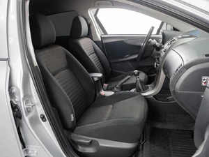 Седан Toyota Corolla 2008 года, 900000 рублей, Тюмень