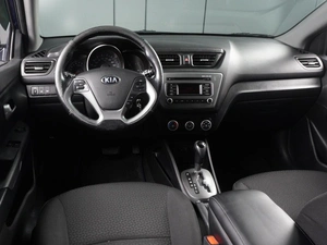 Хетчбэк Kia Rio 2016 года, 830000 рублей, Красный Пахарь