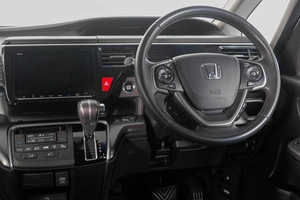 Минивэн Honda Stepwgn Spada 2019 года, 2199000 рублей, Кемерово