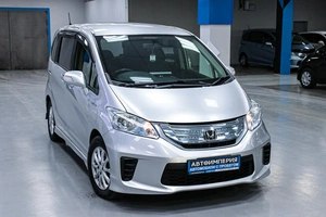 Минивэн Honda Freed 2012 года, 1068000 рублей, Солонцы