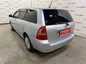 Универсал Toyota Corolla Fielder 2005 года, 655000 рублей, Красноярск