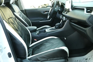 Внедорожник Toyota RAV4 2021 года, 3799000 рублей, Омск