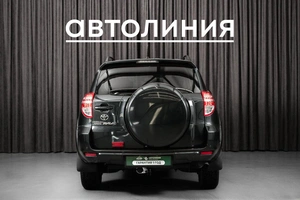 Внедорожник Toyota RAV4 2009 года, 1400000 рублей, Красноярск