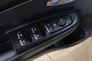 Хетчбэк Kia Rio X-Line 2020 года, 1829000 рублей, Новокузнецк