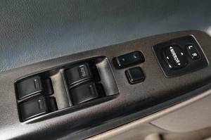 Седан Toyota Camry 2004 года, 899000 рублей, Тюмень