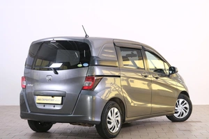 Минивэн Honda Freed 2010 года, 1019000 рублей, Омск