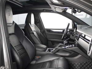 Внедорожник Porsche Cayenne 2018 года, 6980000 рублей, Омск