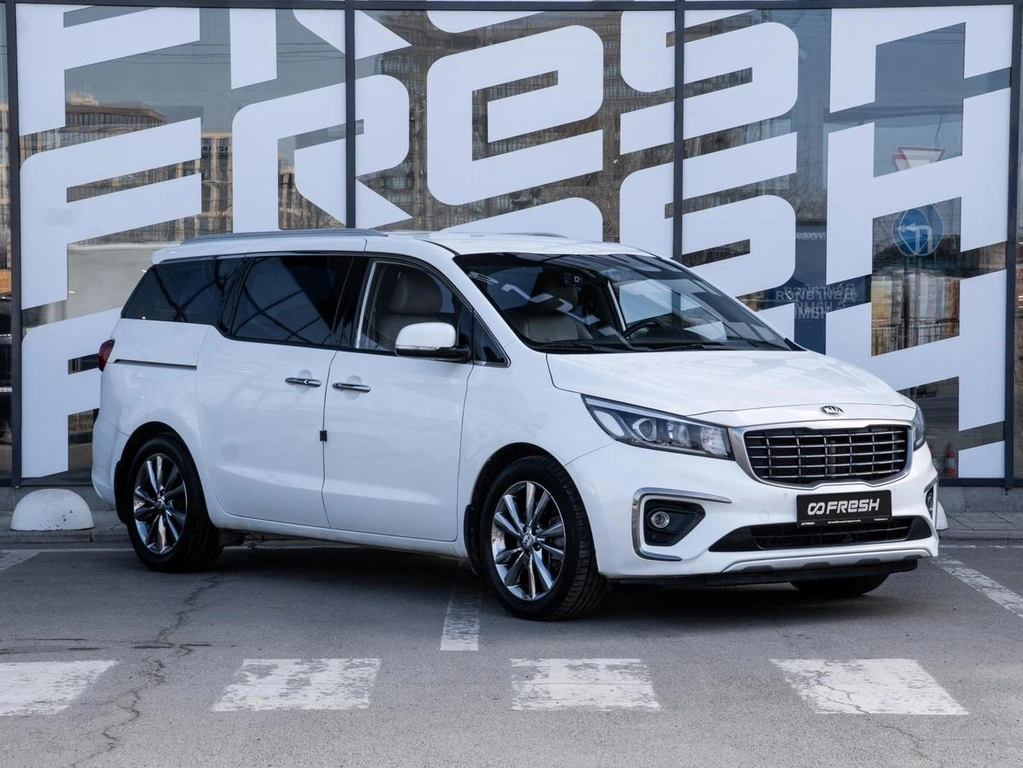 Минивэн Kia Carnival 2019 года, 3049000 рублей, Краснодар