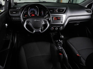 Хетчбэк Kia Rio 2017 года, 1059000 рублей, Воронеж