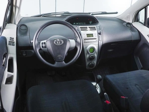 Хетчбэк Toyota Yaris 2007 года, 649000 рублей, Ростов-на-Дону