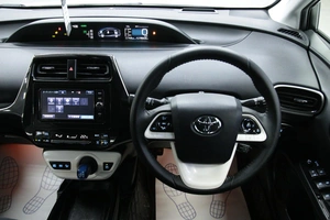 Лифтбек Toyota Prius 2016 года, 1458000 рублей, Солонцы