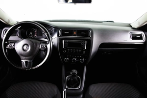 Седан Volkswagen Jetta 2013 года, 959000 рублей, Пермь