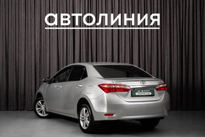 Седан Toyota Corolla 2013 года, 1165000 рублей, Красноярск