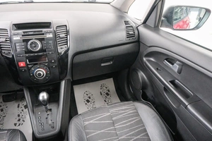 Минивэн Kia Venga 2013 года, 949000 рублей, Красноярск