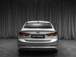 Седан Hyundai Elantra 2018 года, 1599000 рублей, Тюмень