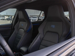 Хетчбэк Volkswagen Golf R 2023 года, 6200000 рублей, Краснодар