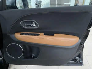 Внедорожник Honda Vezel 2019 года, 1697000 рублей, Солонцы