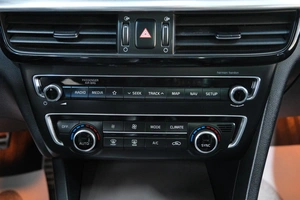 Седан Kia Optima 2018 года, 2159000 рублей, Омск