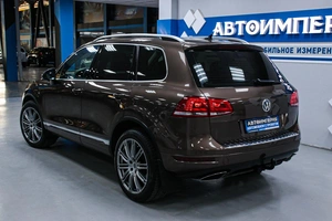 Внедорожник Volkswagen Touareg 2012 года, 2058000 рублей, Солонцы