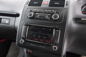 Минивэн Volkswagen Touran 2012 года, 1109000 рублей, Красноярск