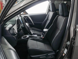 Внедорожник Toyota RAV4 2017 года, 2099000 рублей, Тюмень