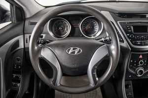 Седан Hyundai Elantra 2015 года, 1349000 рублей, Пермь