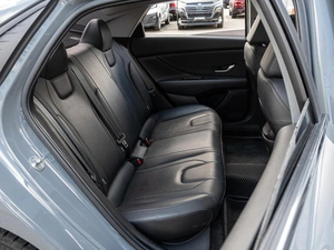 Седан Hyundai Elantra 2021 года, 1925000 рублей, Краснодар