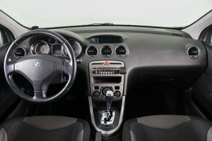 Хетчбэк Peugeot 308 2011 года, 509000 рублей, Пермь