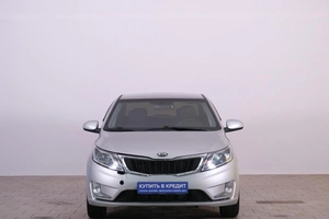 Седан Kia Rio 2014 года, 699000 рублей, Омск