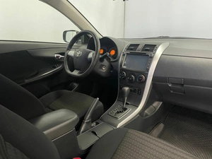 Седан Toyota Corolla 2012 года, 1155000 рублей, Красноярск