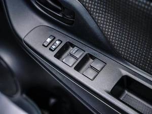 Хетчбэк Toyota Vitz 2018 года, 980000 рублей, Красноярск