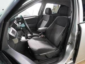 Хетчбэк Opel Astra 2010 года, 549000 рублей, Воронеж
