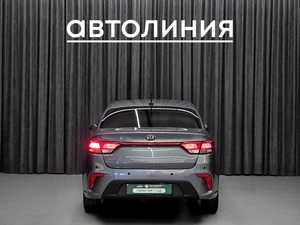 Седан Kia Rio 2019 года, 1430000 рублей, Красноярск