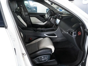 Внедорожник Jaguar F-Pace 2018 года, 2850000 рублей, Санкт-Петербург