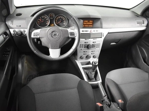 Хетчбэк Opel Astra 2014 года, 648200 рублей, Казань