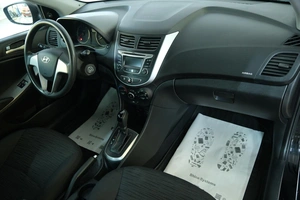 Седан Hyundai Solaris 2016 года, 999000 рублей, Омск