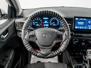 Седан Hyundai Solaris 2020 года, 1650000 рублей, Красноярск