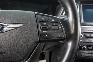 Седан Hyundai Genesis 2017 года, 1749000 рублей, Барнаул