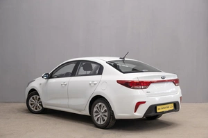 Седан Kia Rio 2018 года, 1329000 рублей, Новосибирск