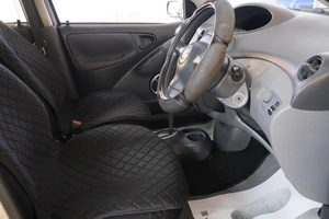 Хетчбэк Toyota Vitz 2002 года, 429000 рублей, Омск