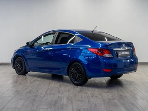 Седан Hyundai Solaris 2011 года, 859000 рублей, Саратов