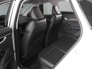 Седан Geely Emgrand 2024 года, 1789000 рублей, Красный Пахарь