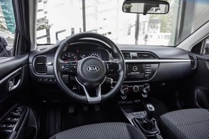 Седан Kia Rio 2017 года, 1120000 рублей, Ульяновск