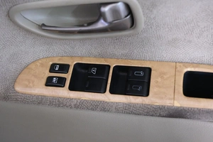 Минивэн Nissan Elgrand 2002 года, 1399000 рублей, Омск