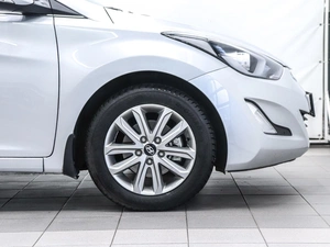 Седан Hyundai Elantra 2013 года, 1099000 рублей, Красноярск