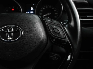 Внедорожник Toyota C-HR 2018 года, 2049000 рублей, Кирилловка