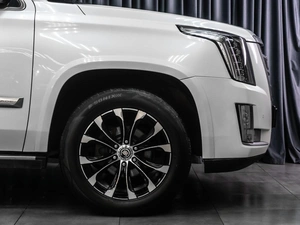 Внедорожник Cadillac Escalade 2016 года, 3645000 рублей, Тюмень