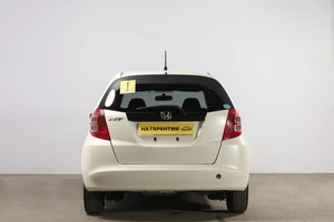 Хетчбэк Honda Fit 2009 года, 779000 рублей, Новосибирск