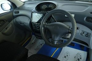 Минивэн Toyota Funcargo 2000 года, 469000 рублей, Омск